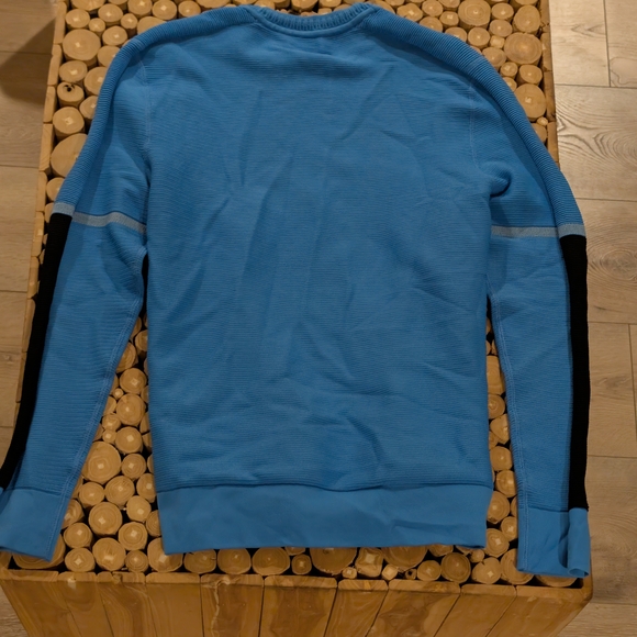Under Armour Light Blue Performance Top - Picture 6 of 6